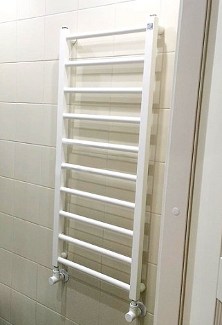 Полотенцесушитель водяной Zehnder Stalox STX-080-045 RAL 9016