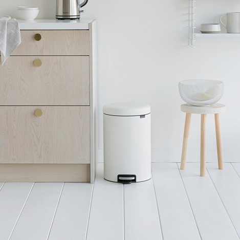Мусорный бак с педалью Brabantia newIcon 114168 20л