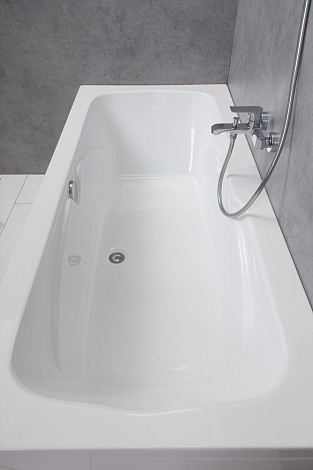 Акриловая ванна BelBagno 180x80 BB104-180-80