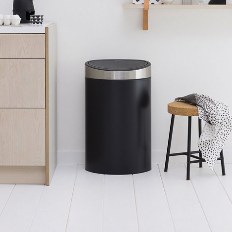 Мусорный бак Brabantia Touch Bin New 114847 40л