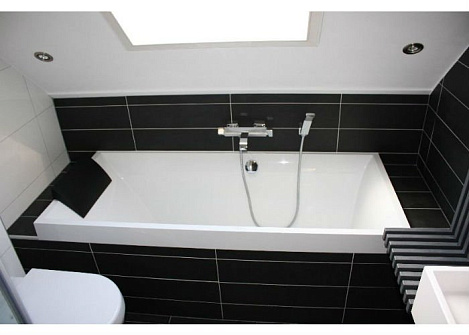 Квариловая ванна Villeroy&Boch Squaro 180x80 UBQ180SQR2V-01