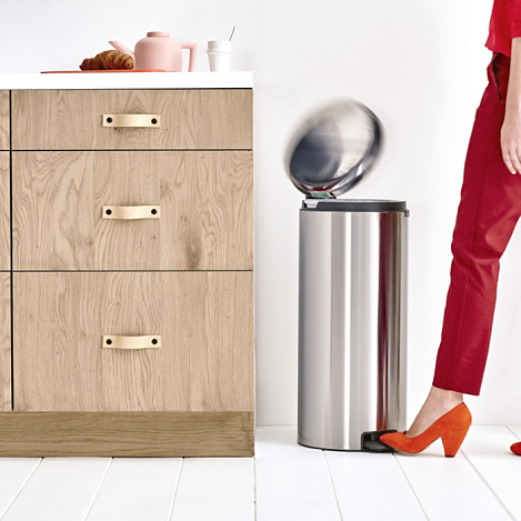 Мусорный бак с педалью Brabantia newIcon 111822 30л